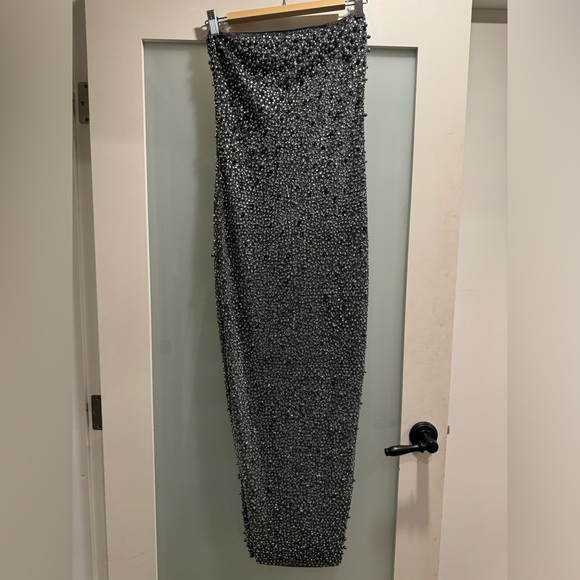 Oh Polly Strapless Dress - Picture 2 of 6